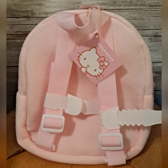 Hello Kitty Mini Backpack 🩷 - Picture 4 of 4